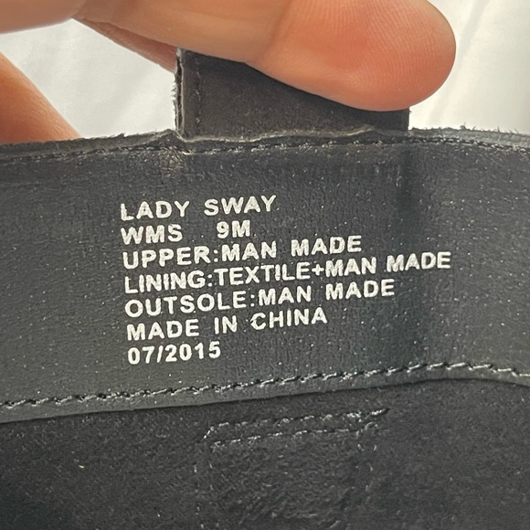 Women’s Black Boots - Picture 4 of 4